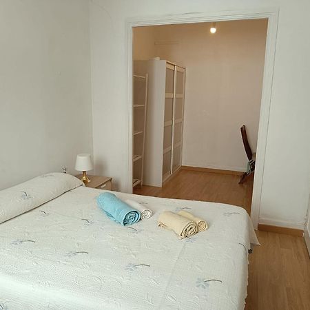 Appartamento Piso Antiguo, Muebles Viejos, Muy Sencillo, Alquilado En Invierno A Estudiantes, Sin Ascensor, Cocina Antigua A Gas, Edificio Muy Antiguo La Coruña Esterno foto