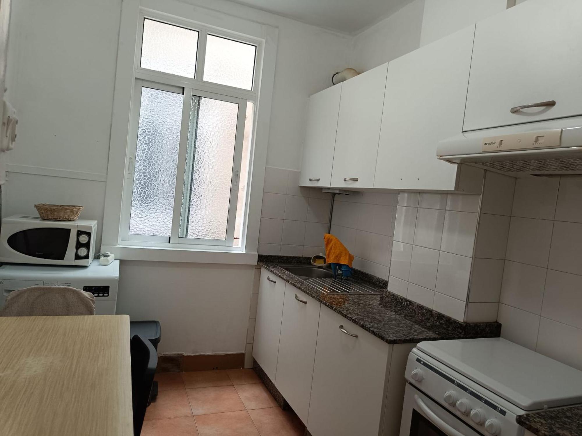 Appartamento Piso Antiguo, Muebles Viejos, Muy Sencillo, Alquilado En Invierno A Estudiantes, Sin Ascensor, Cocina Antigua A Gas, Edificio Muy Antiguo La Coruña Esterno foto