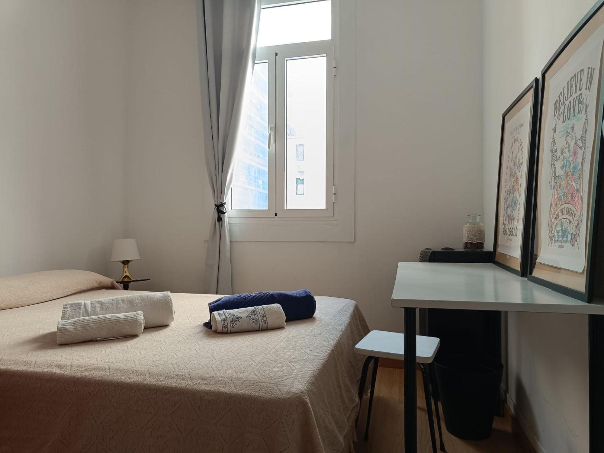 Appartamento Piso Antiguo, Muebles Viejos, Muy Sencillo, Alquilado En Invierno A Estudiantes, Sin Ascensor, Cocina Antigua A Gas, Edificio Muy Antiguo La Coruña Esterno foto